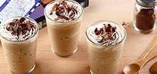 Lungo frappé mit Vanilleeis & Zartbitterschokolade 